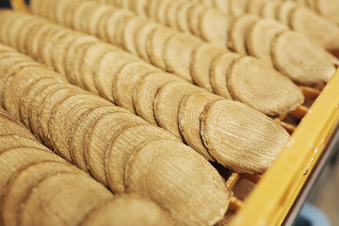 臼杵煎餅は、単純に『昔からある懐かしい菓子』ではなく、『これからも後世へ継承していくべき伝統菓子』である