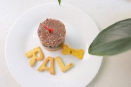 見た目もカラフルで美しいのですが、それぞれが野菜を使った天然の色