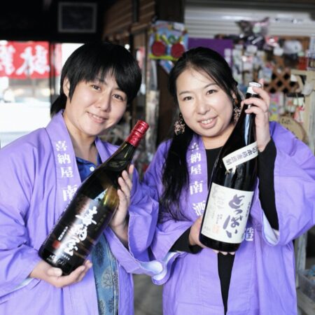 (左)代表取締役社長　南瑠美さん、（右）専務取締役　南さやかさん